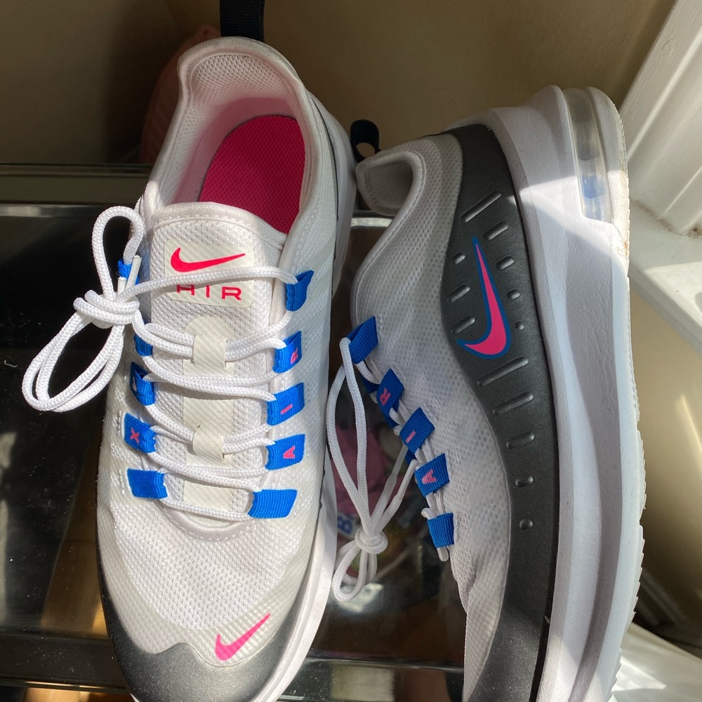 Nike Air Max Axis